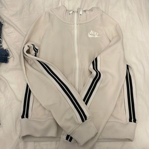 nike zip up hoodie